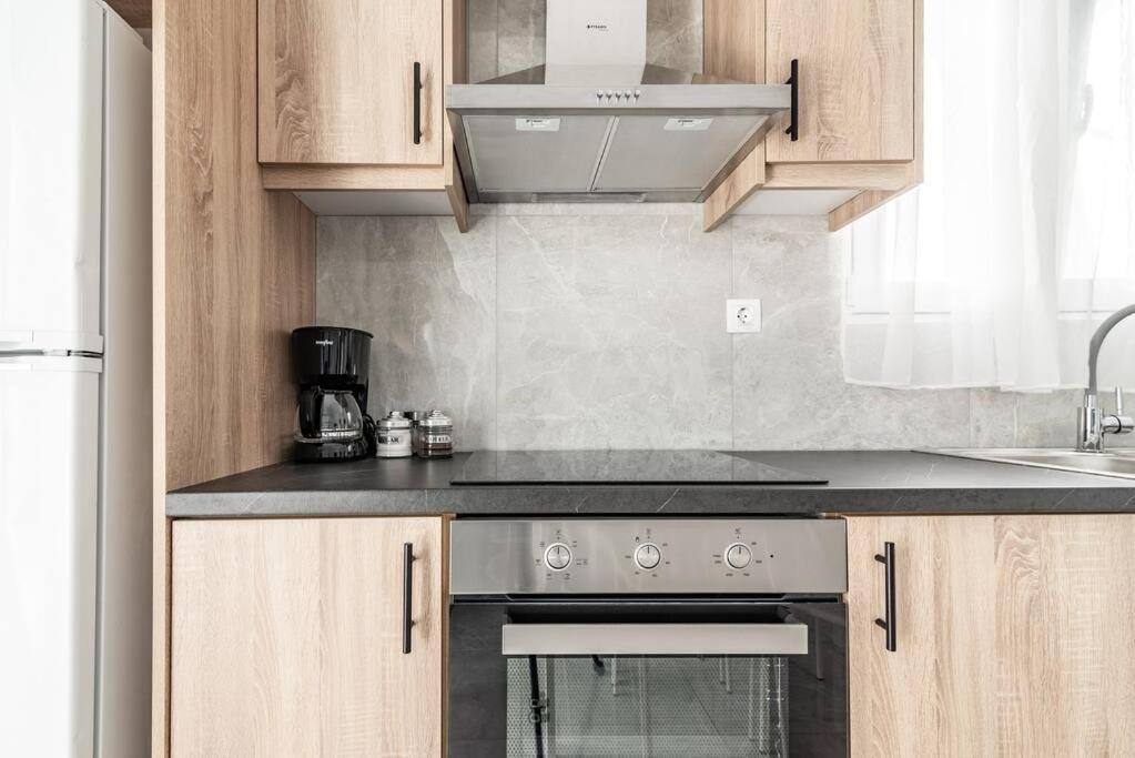 Modern & Stylish Flat For Friends & Couples * Héraklion
